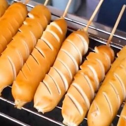 ไส้กรอกไก่หนังกรอบ