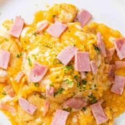 ส้มตำแม่ลูกอ่อน เสิร์ฟพร้อมข้าวไข่เจียวร้อนๆ ONE