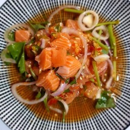 ยำปลาแซลมอน