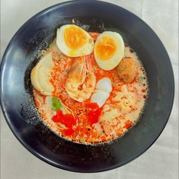 ก๋วยเตี๋ยวโฟยำทะเล