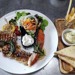 พอคชอพ และ แซลมอน