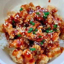 ข้าวหน้าไก่กรอบ(สไปซี่)ซอสเกาหลี