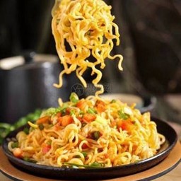 炒面 ผัดมาม่า