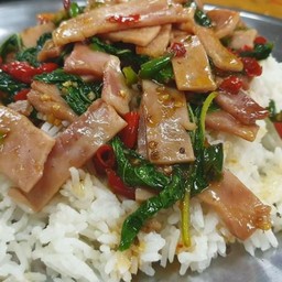 ข้าวกระเพราแฮม