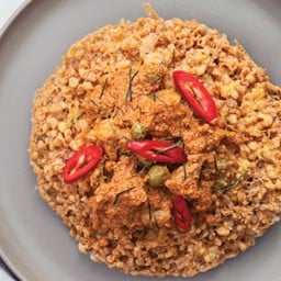 ข้าวไข่ฟู พะแนงหมู (ปกติ)