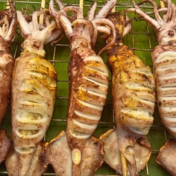 หมึกย่างโคตรแซ่บ