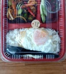 ผัดเครื่องแกงกุ้งสะตอ+ไข่ดาว