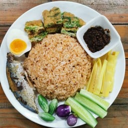 ข้าวคลุกน้ำพริกตาแดง ผัดสูตรโบราณ