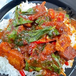 หมูกรอบผัดพริกเผา