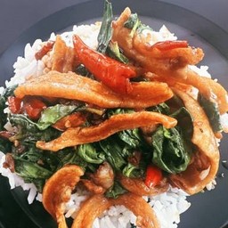 ข้าวกระเพรากากหมู