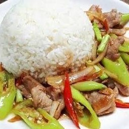 หมูผัดพริกหยวก