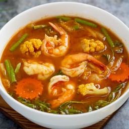 แกงส้มกุ้งผักรวม Sour Soup with Shrimp and Mixed Vegetables