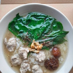 ข้าวต้มหมูสับใส่ผักจิงจูฉ่าย