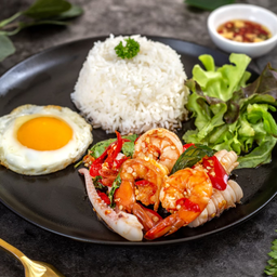 ข้าวกระเพราทะเล ไข่ดาว  Rice with Stir Fried Seafood and Basil Fried Egg