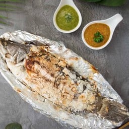 ปลากระพงเผาเกลือ Grilled Sea Bass with Salt