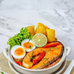 ก๋วยเตี๋ยวต้มยำแซลมอล