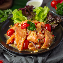 ยำแซลม่อน Salmon spicy salad