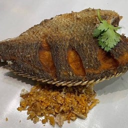 ปลานิลทอดเป็นตัว