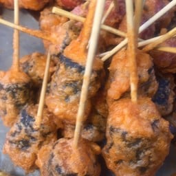 พรรุ่งเรือง ลูกชิ้นทอด