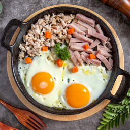 ไข่กะทะ Pan-Fried Egg with Toppings