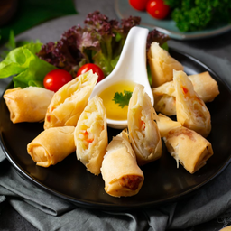 ปอเปี๊ยะผัก Veggies Spring Rolls