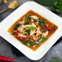ผัดฉ่าเนื้อปู Stir fried spicy crab mea with fingerroot