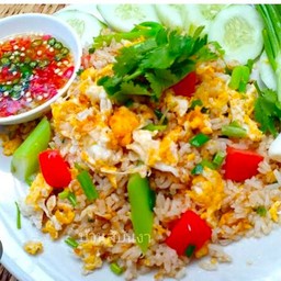 ข้าวผัดไข่ พริกน้ำปลา