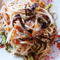 ตำขนมจีนปูปลาร้า
