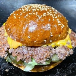 Emprai No.2 Beef cheese burger(140g.beef)
