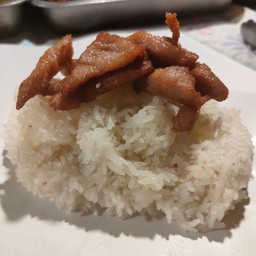 ข้าวเหนียวหมูแดดเดียว