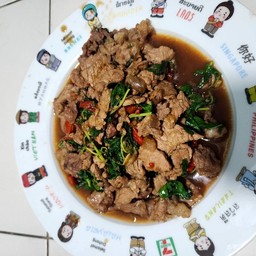 ร้านตาหนวด กะเพรา ส้มตำ น้ำตก