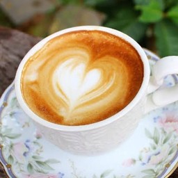 ลาเต้ร้อน