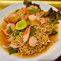 ยำมาม่าน้ำปาร้านัว
