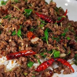 ข้าวกะเพราเนื้อสับ