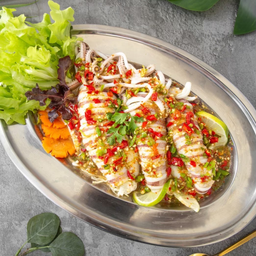 ปลาหมึกนึ่งมะนาว Steamed Squid with Lemon
