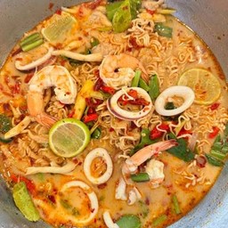 ต้มยำมาม่าทะเล