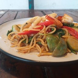 สปาเก็ตตี้ผัดฉ่าทะเล
