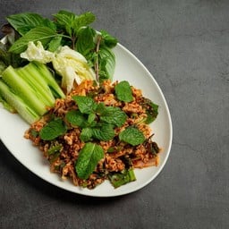 ครัวตั้งต้นดี อาหารตามสั่ง หมูกรอบ ส้มตำ ตำเส้นเล็ก ศศินทร์ จุฬาลงกรณ์มหาวิทยาลัย