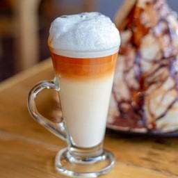 ชาชักนมสดร้อน