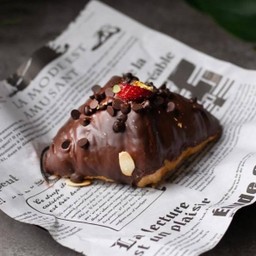 ครัวซองต์ช็อคโกแลต Chocolate Croissant