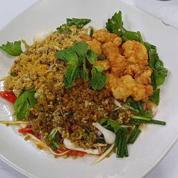 ยำสามไข่