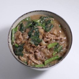 ราดหน้าหมู
