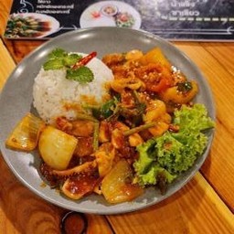 หมึกผัดไข่เค็ม