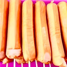 ไส้กรอกไก่หนังกรอบ 3 ไม้