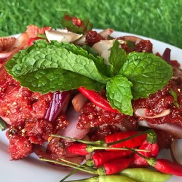 ก้อยหมูดิบมะนาว