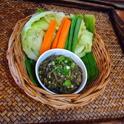 น้ำพริกน้ำปู๋ ผักลวก