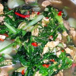 แกงอ่อมเครื่องในเนื้อ