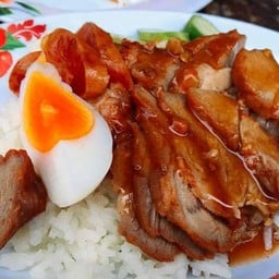 ข้าวหมูแดง-หมูกรอบ