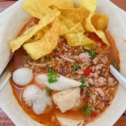 ก๋วยเตี๋ยวลูกชิ้นปลานายตาต้า