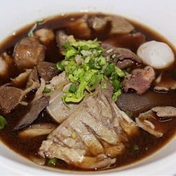 ก๋วยเตี๋ยวหมูตุ๋น(พิเศษ)